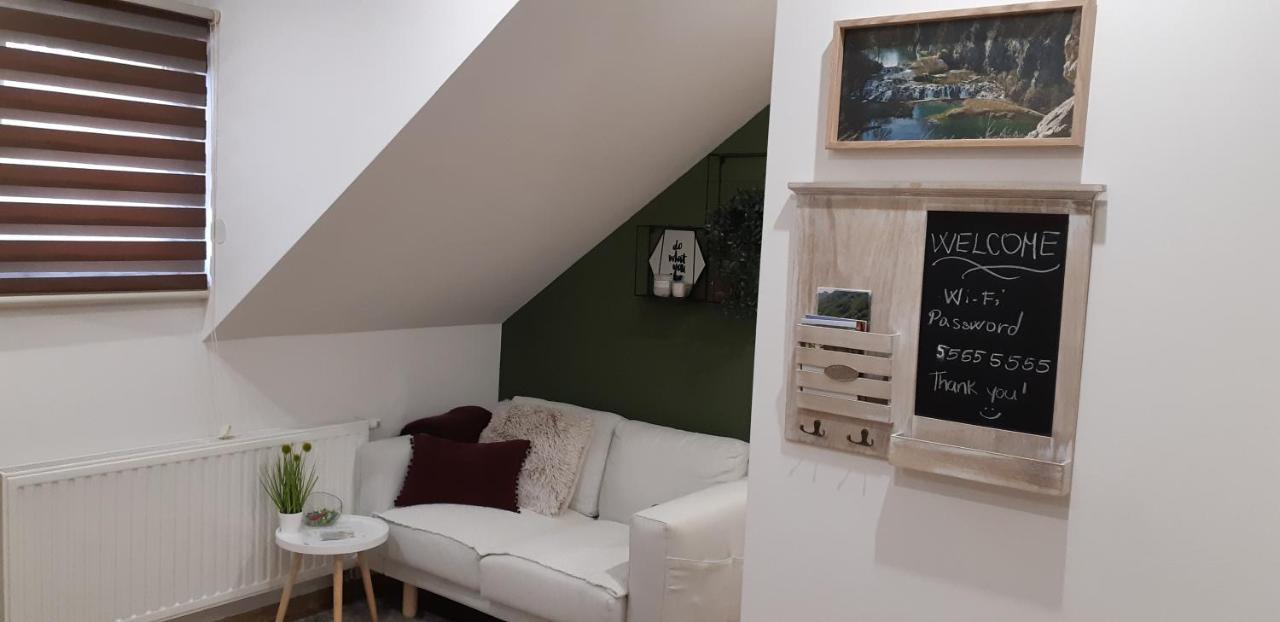 Apartments Woodnotes Licko Petrovo Selo エクステリア 写真