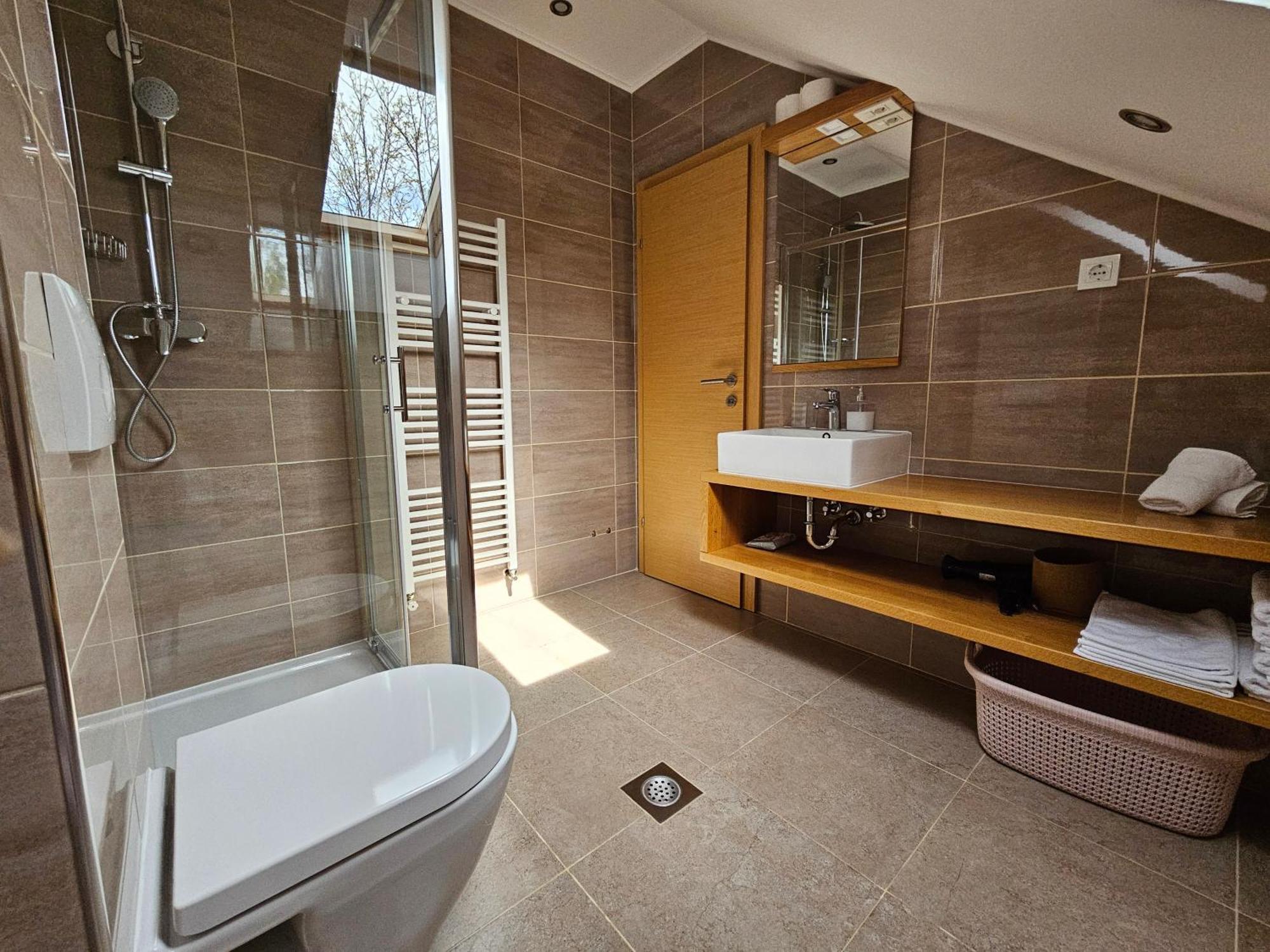 Apartments Woodnotes Licko Petrovo Selo エクステリア 写真