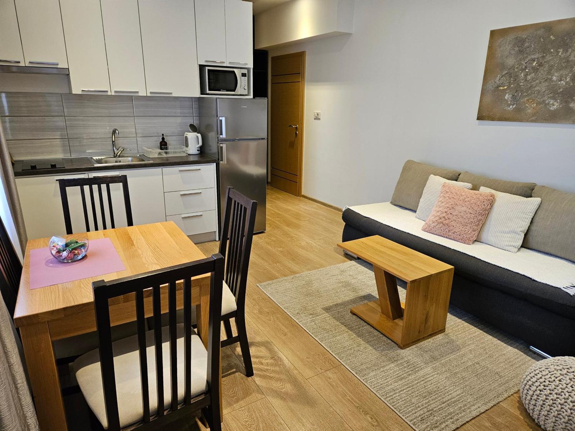 Apartments Woodnotes Licko Petrovo Selo エクステリア 写真